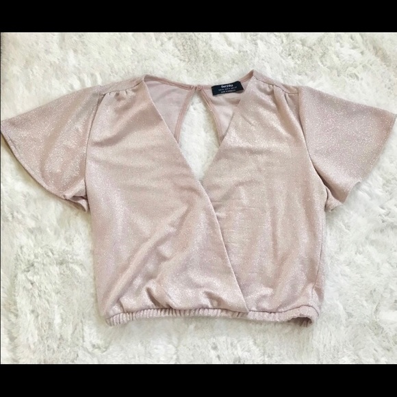 Bershka Tops - 🌻 3/$20 Sparkly Pink Crop Top